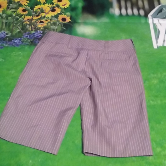 A. Byer size 7 Capris - Picture 3 of 4